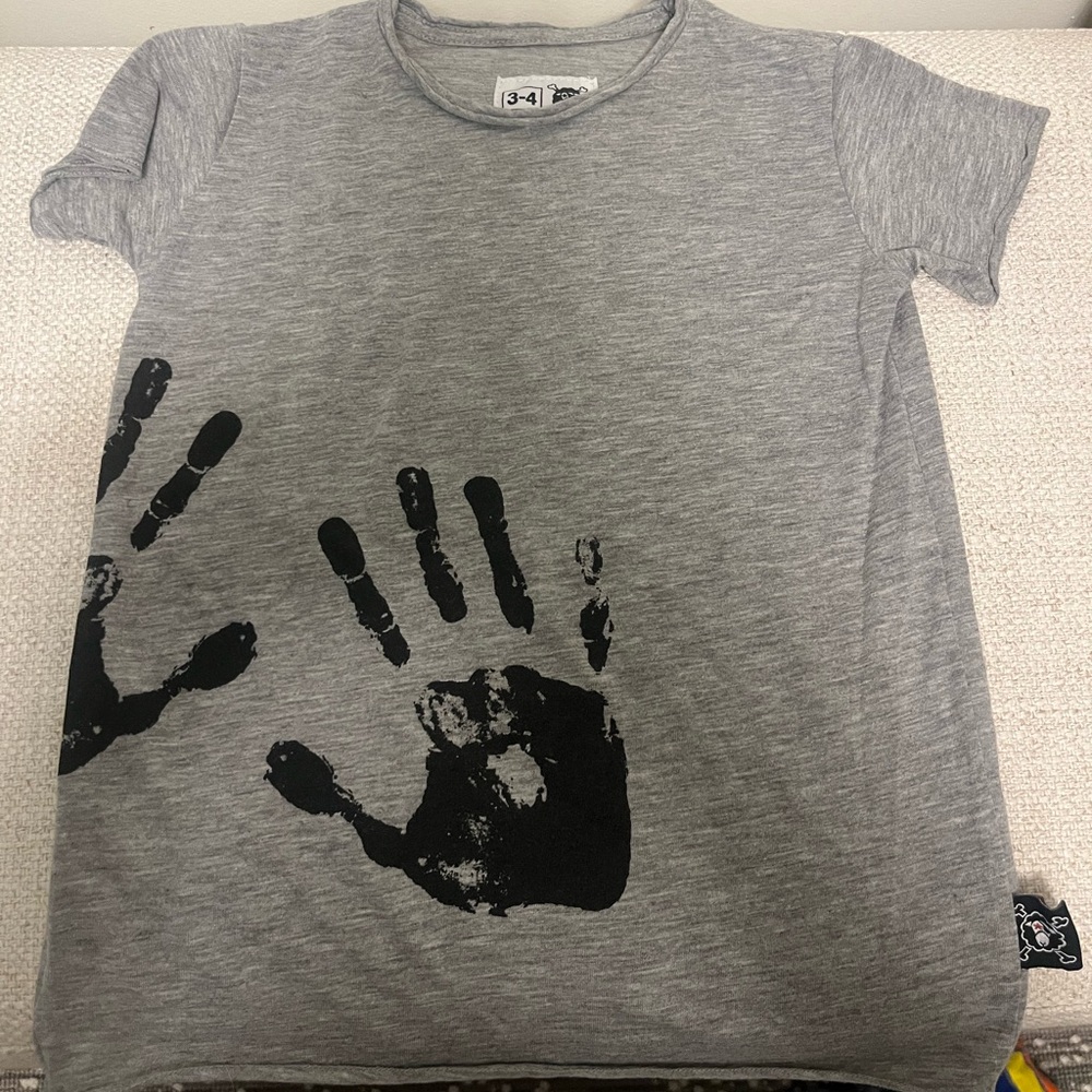 Nununu boys tee. Size 3-4